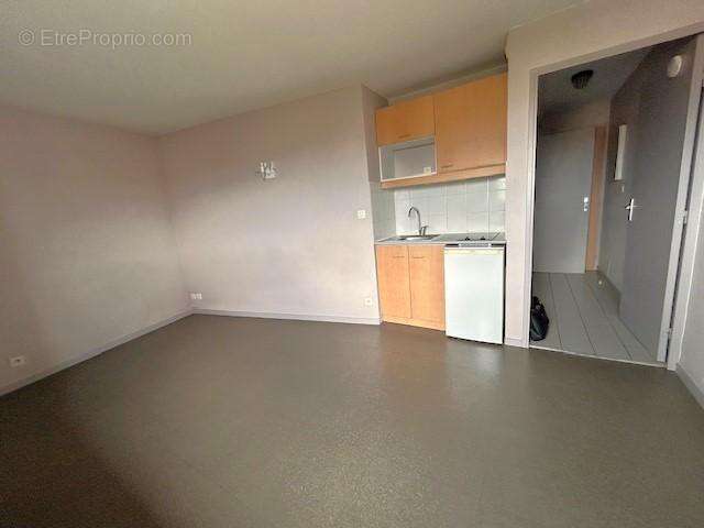   - Appartement à VILLEURBANNE