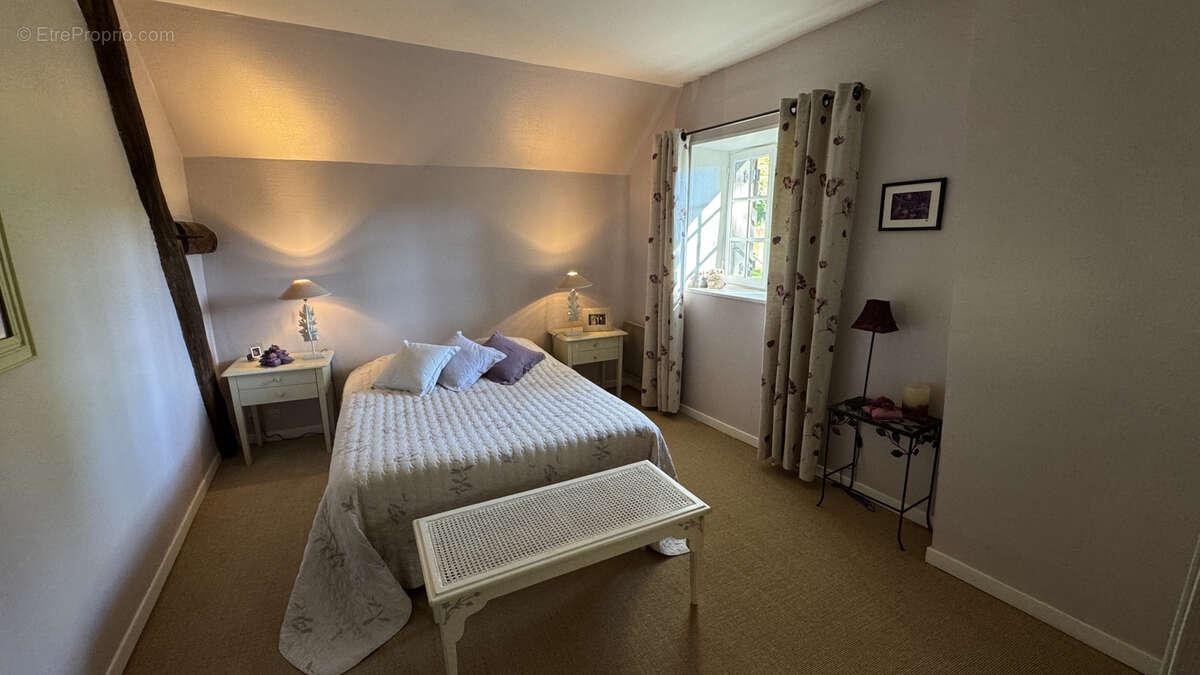 Maison à JOUX-LA-VILLE