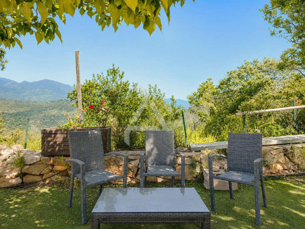 Dans le domaine très exclusif de « marina di fiori » à porto-vecchio villa d’exeption de 354m2 - photo 77