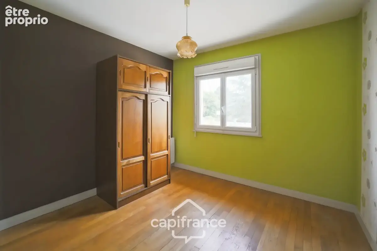 Maison sur sous-sol complet, 4 chambres avec grand garage et terrain clos à Domblans (39) - photo 6
