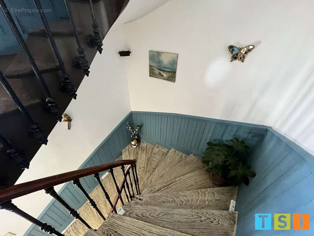 Maison à MONTREJEAU