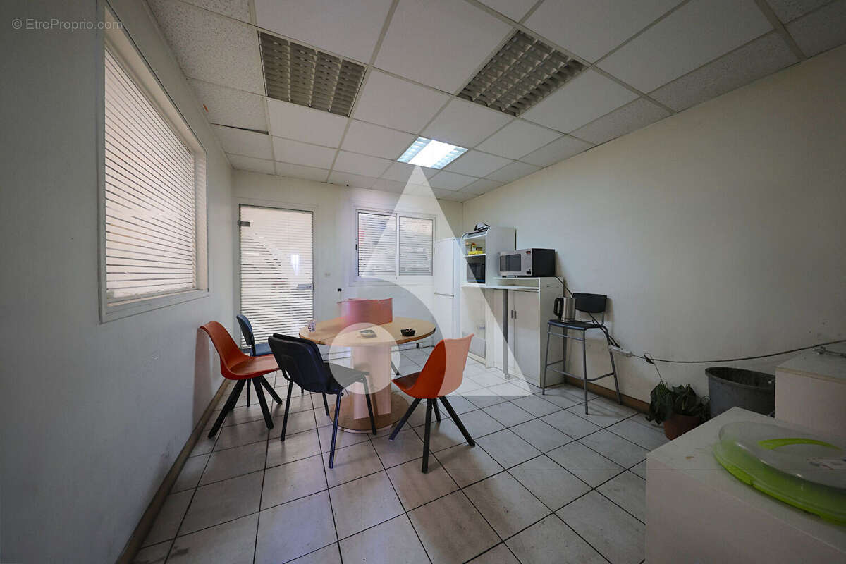 Commerce à CORBEIL-ESSONNES