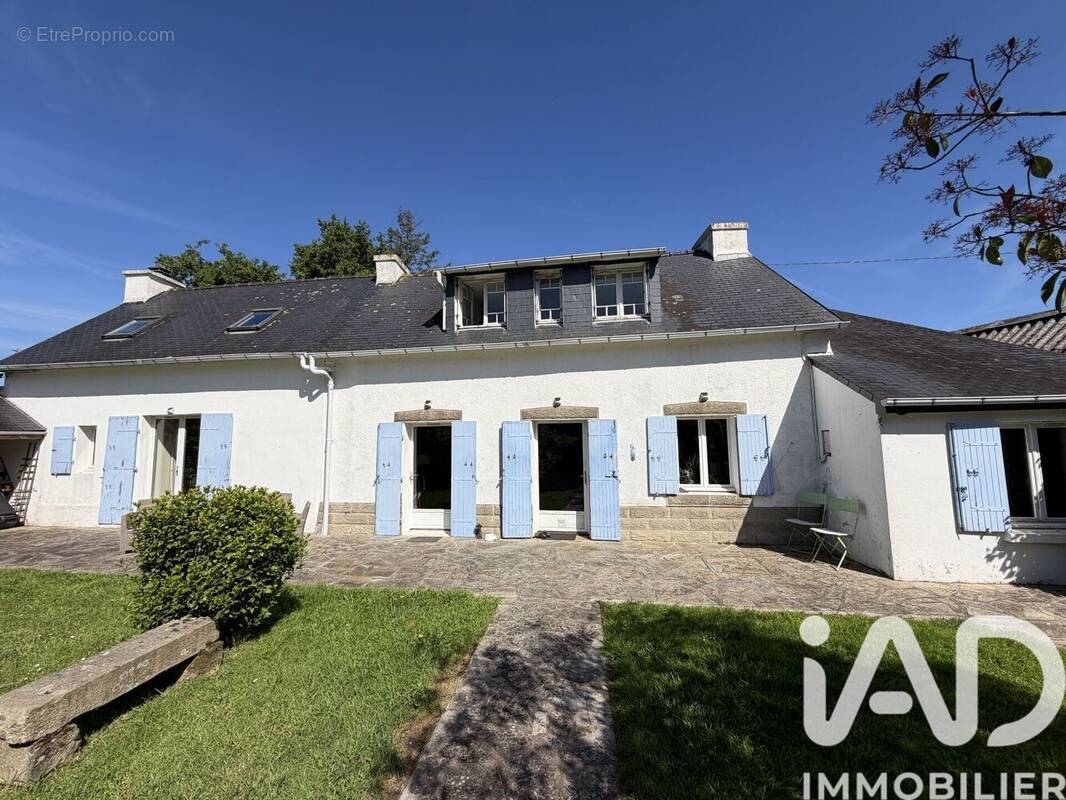 Photo 1 - Maison à CHATEAUNEUF-DU-FAOU