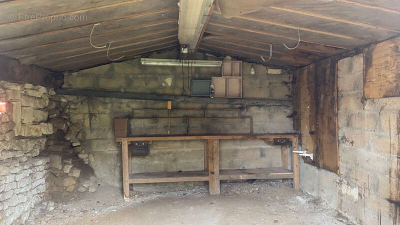 Maison à METZ-LE-COMTE