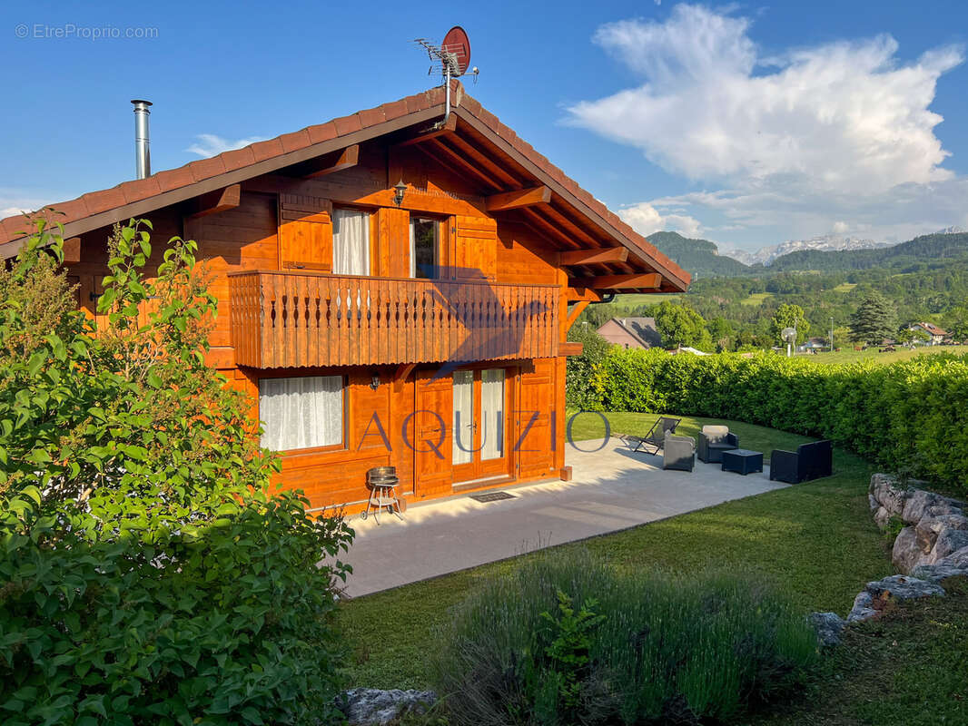 Maison à PEILLONNEX