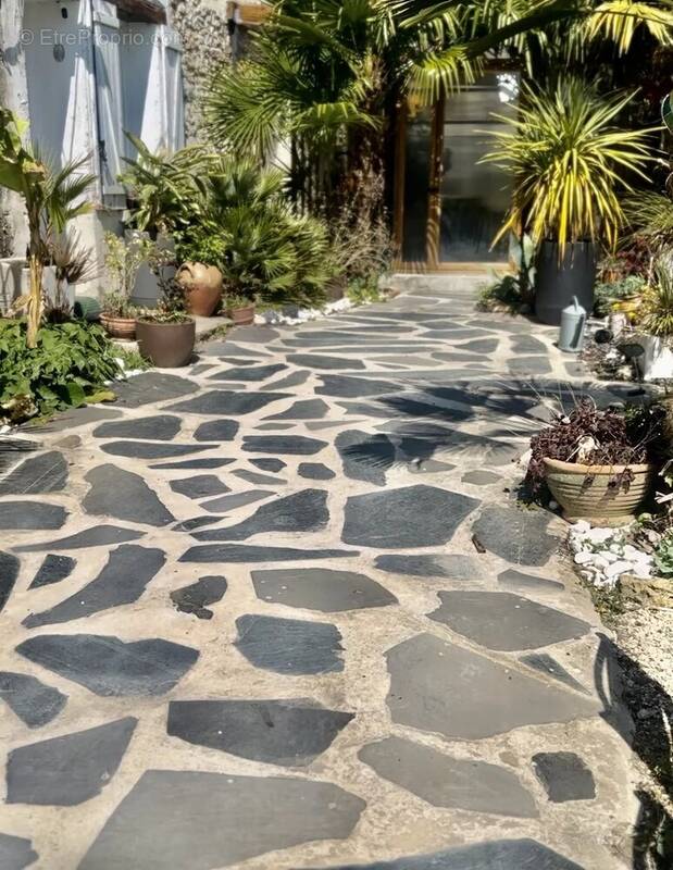 Maison à COULOMMIERS