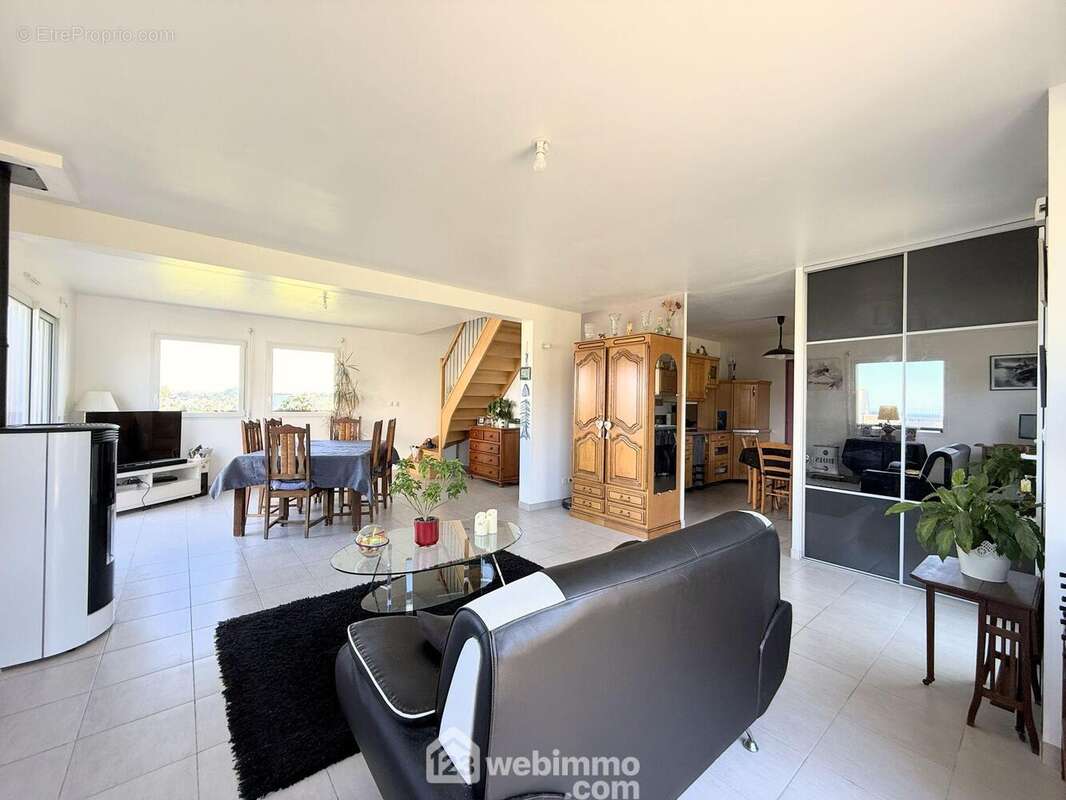 Maison 151 m² à Tredrez-Locquemeau  - photo 7
