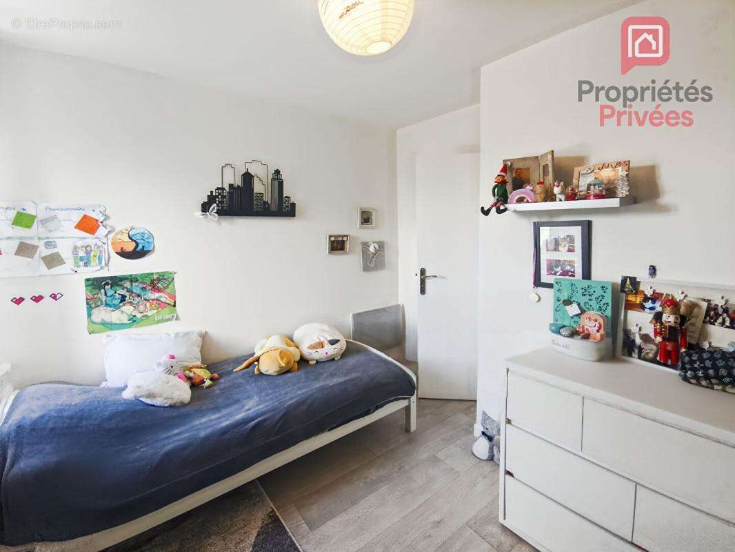 Maison à MAIZIERES-LA-GRANDE-PAROISSE