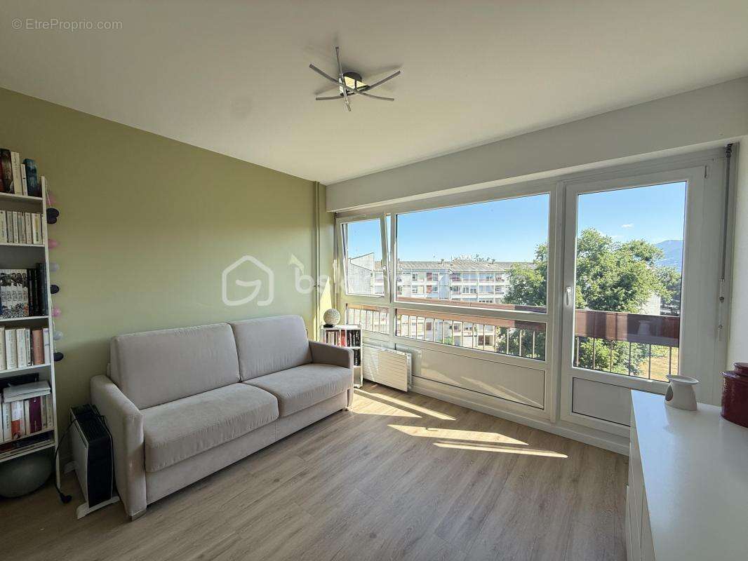 Appartement 4 pièces avec balcon, cave et parking sécurisé - Seynod - photo 11