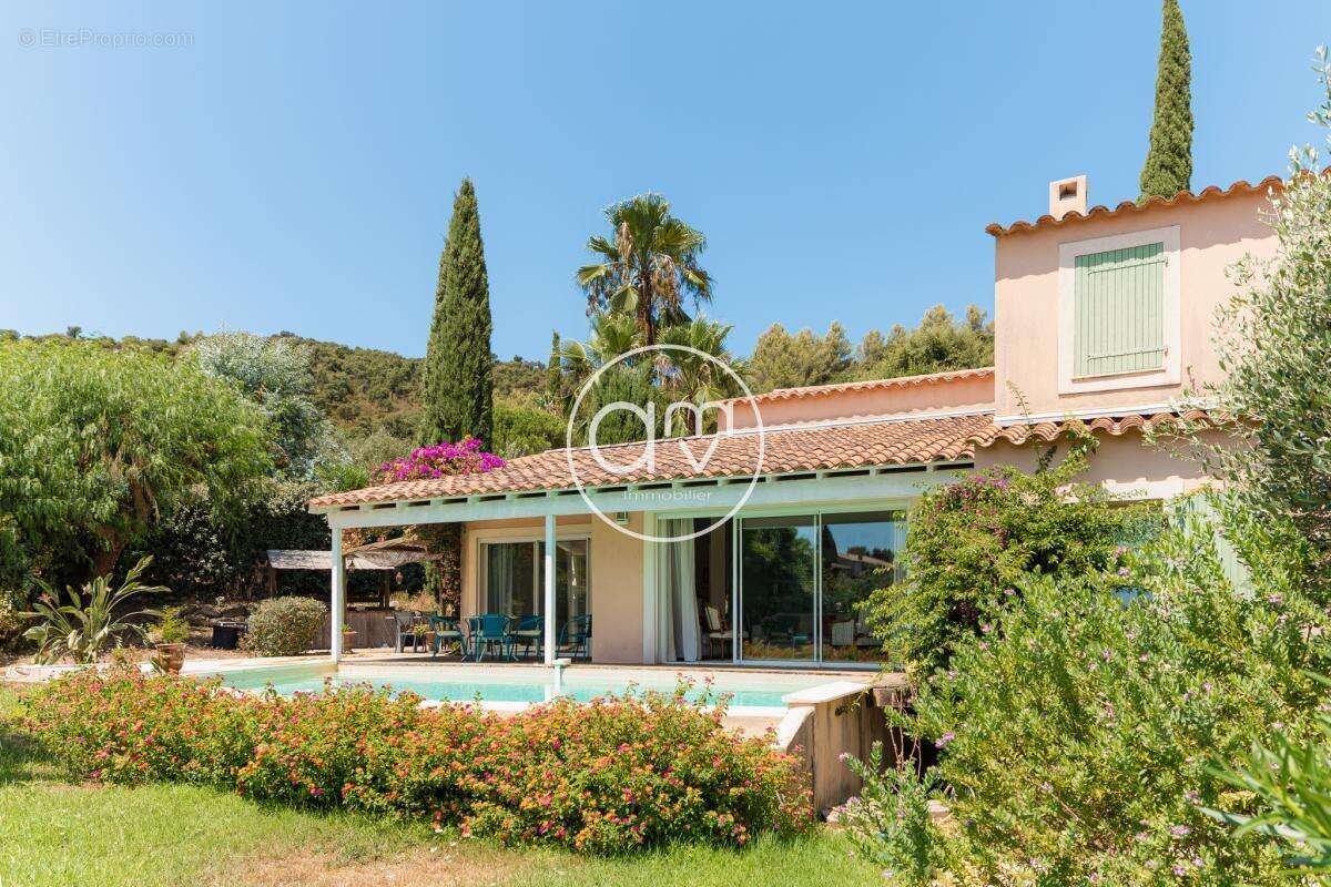 Hyères   les hauteurs - villa 130m2 - vue mer - piscine - do - photo 2