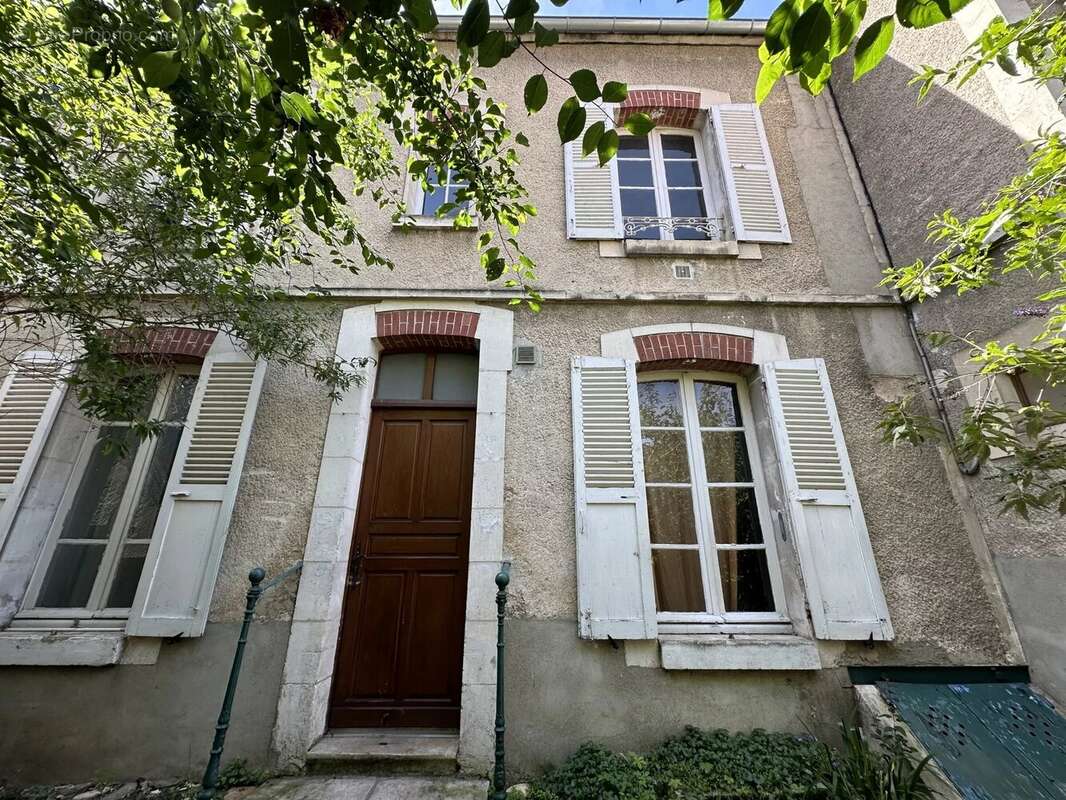 Maison à AUXERRE