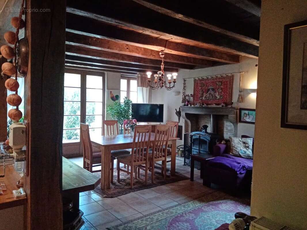 Maison à BUSSIERE-POITEVINE