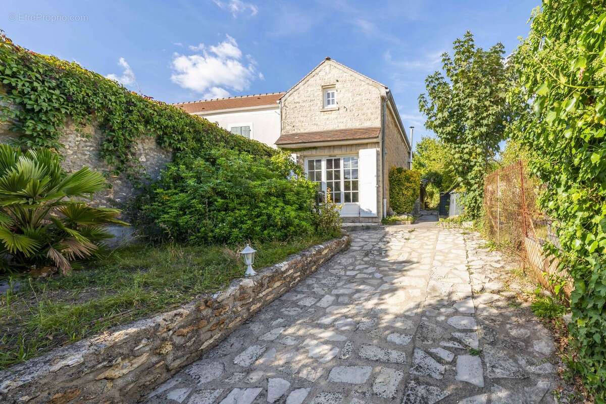 Maison à CHARTRETTES