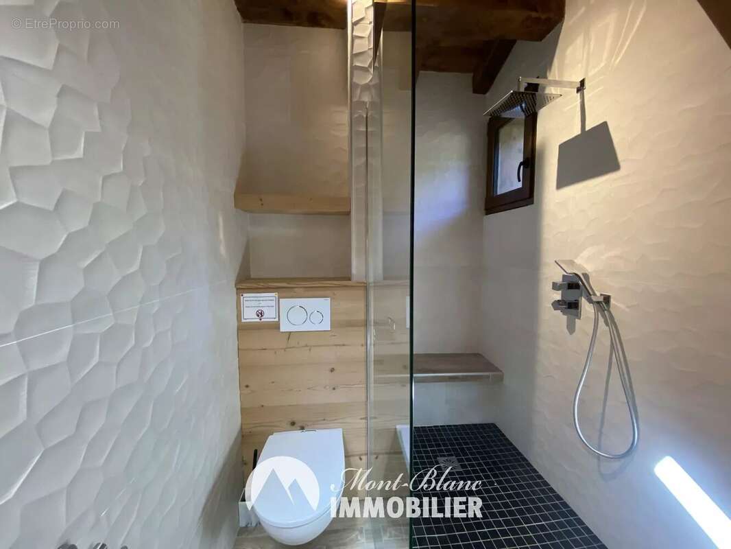 Maison à COMBLOUX