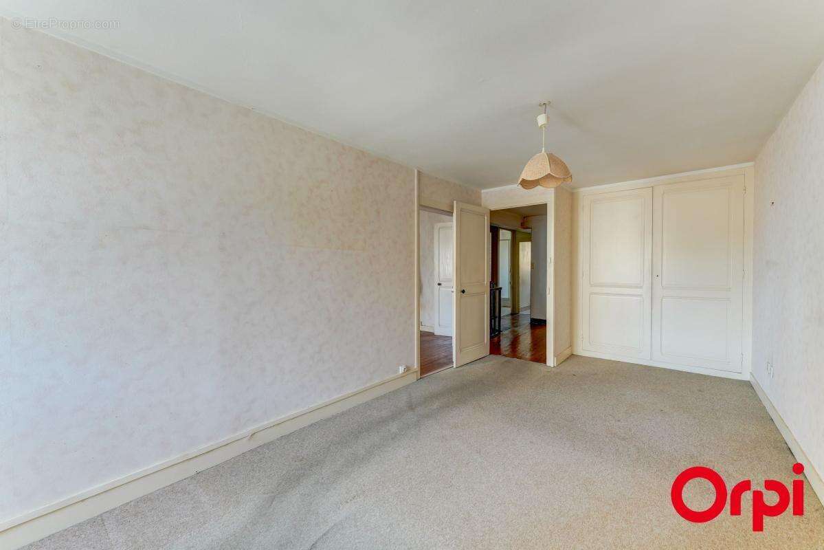 Appartement à CALUIRE-ET-CUIRE