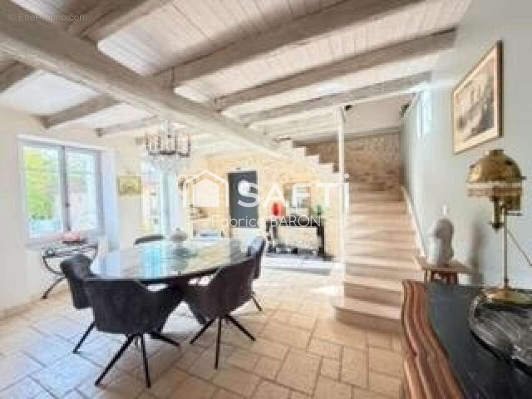 Maison 237 m² à Mignaloux-Beauvoir  - photo 4