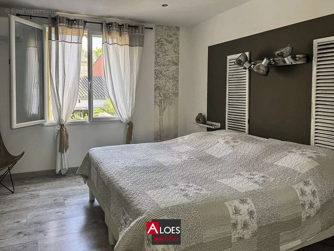Maison Aigues-Mortes intra-muros avec garage et piscine - photo 7