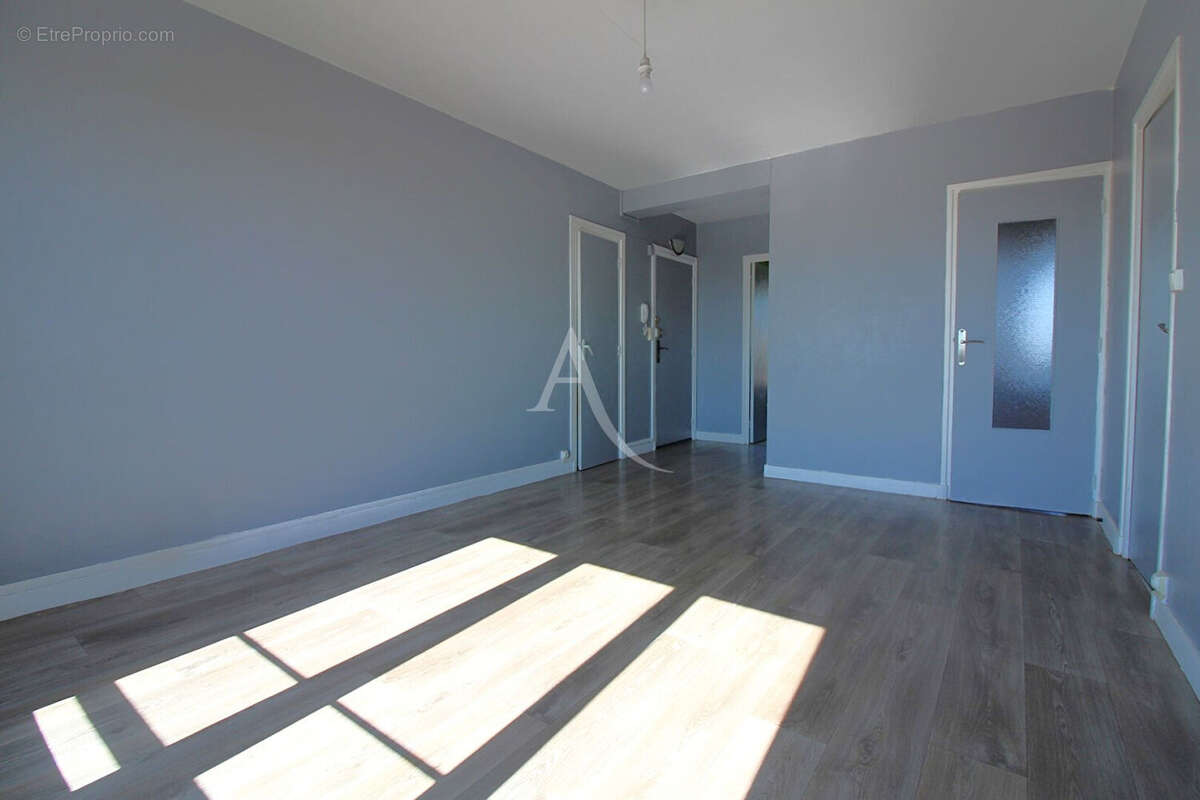 Appartement traversant Chalon Sur Saône T3 - Saint-Jean-des-Vignes - photo 3