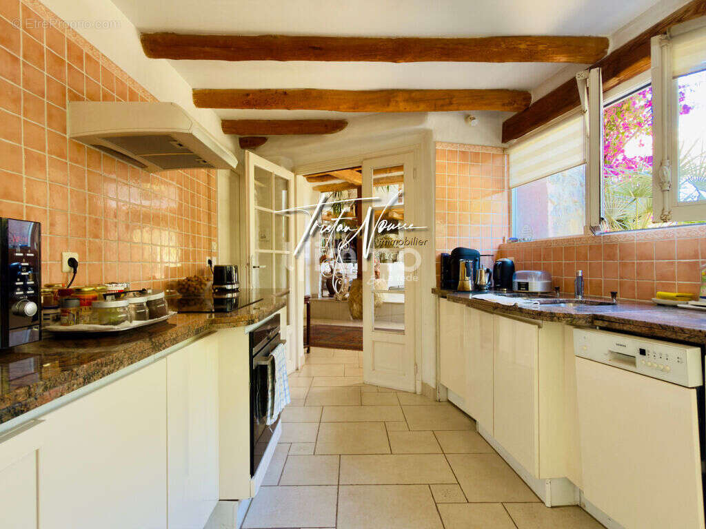 Maison d'exception - 212 m2 en 4 faces - Saint Cyprien Le Golf - photo 13