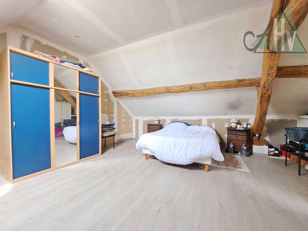 Maison à VILLENEUVE-LA-GUYARD