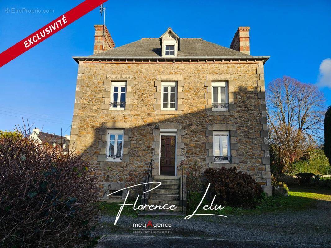Maison à PLOUMAGOAR