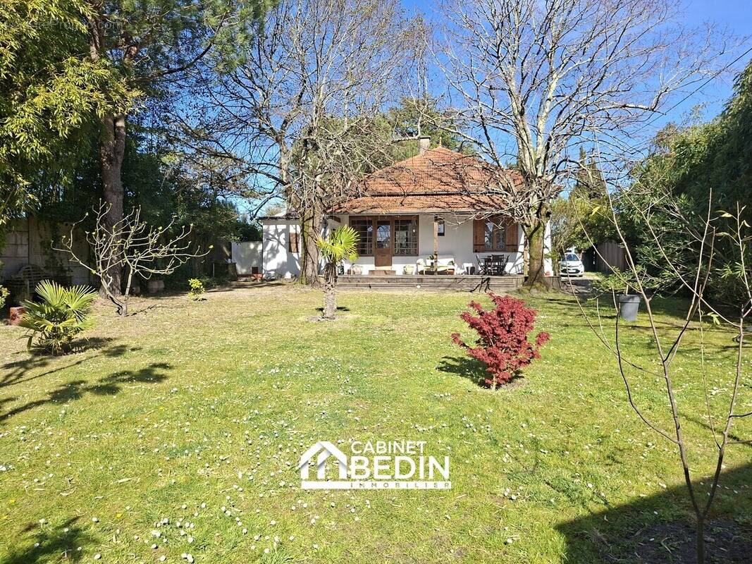 Maison à SAINT-MEDARD-EN-JALLES