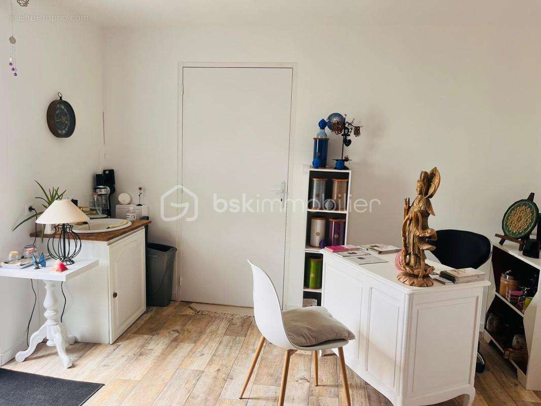 VAL COUESNON Magnifique maison en pierre de 141m² + espace gite de 47m² située sur la commune de Saint-Ouen-La-Rouerie - photo 10