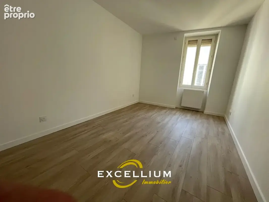 T3 Villefranche CENTRE. 3 pièces, 66m2 + grenier - photo 5