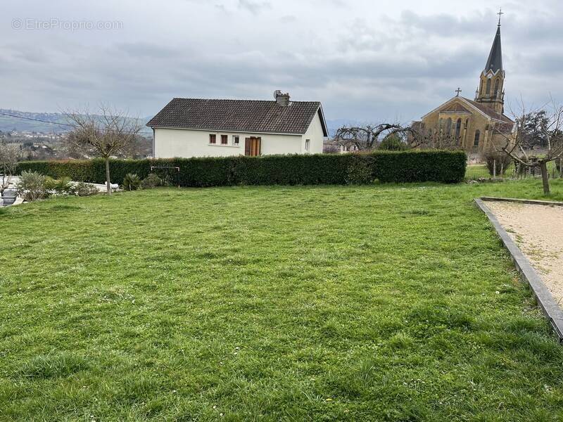 Terrain à LONGPERRIER