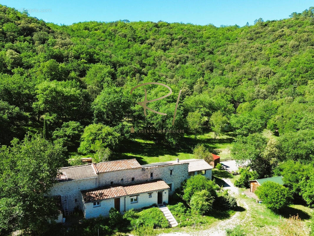 Maison à BARJAC