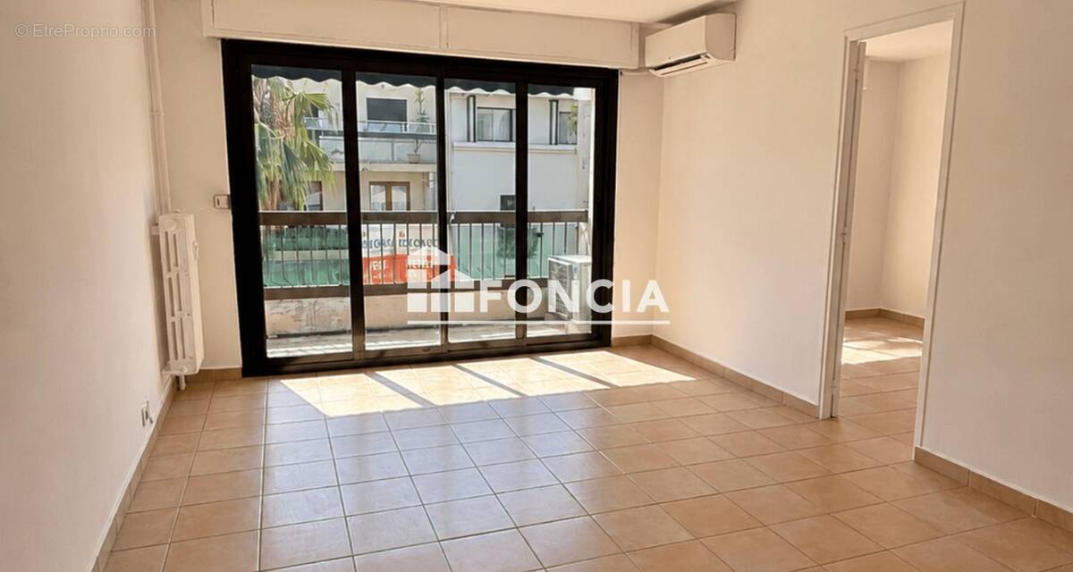 Appartement à HYERES