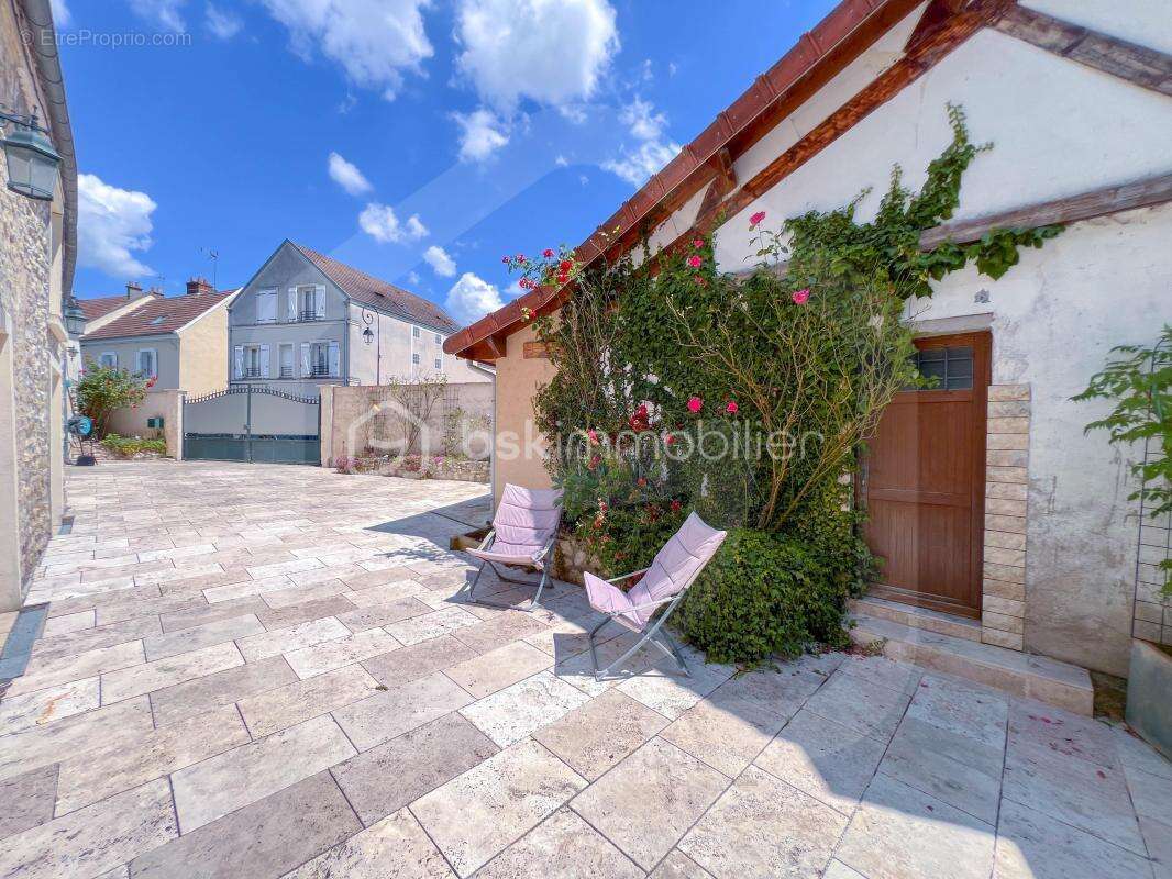 Maison à CLAYE-SOUILLY