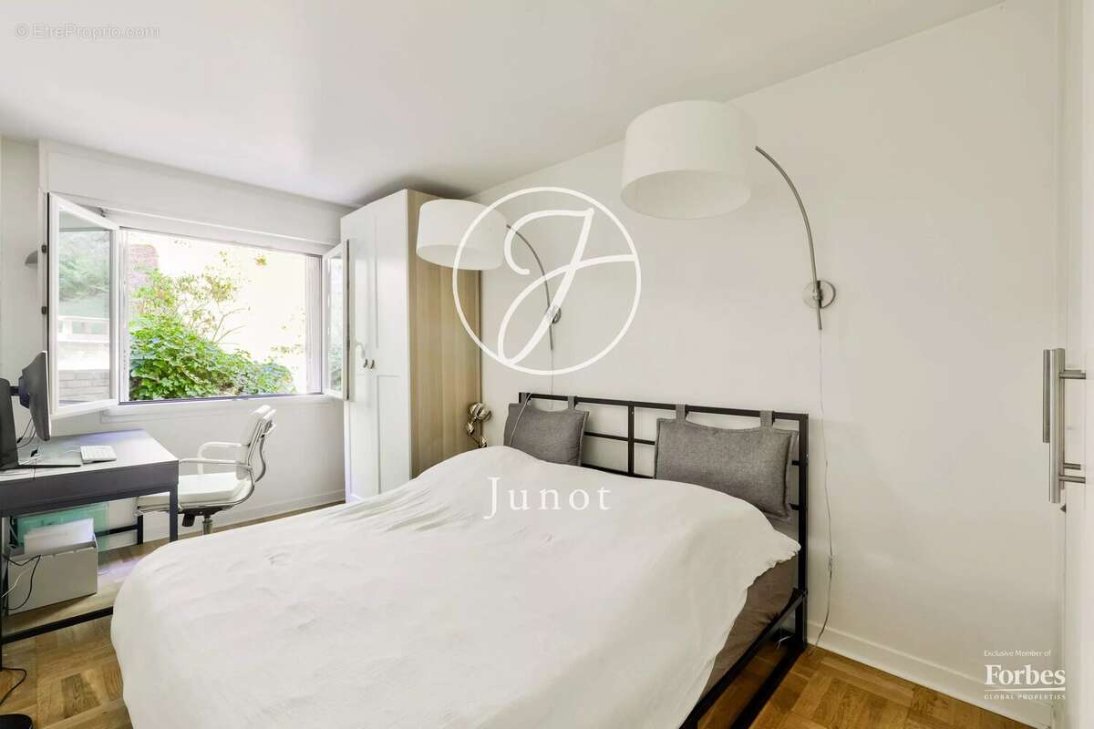 Appartement à VILLE-D'AVRAY