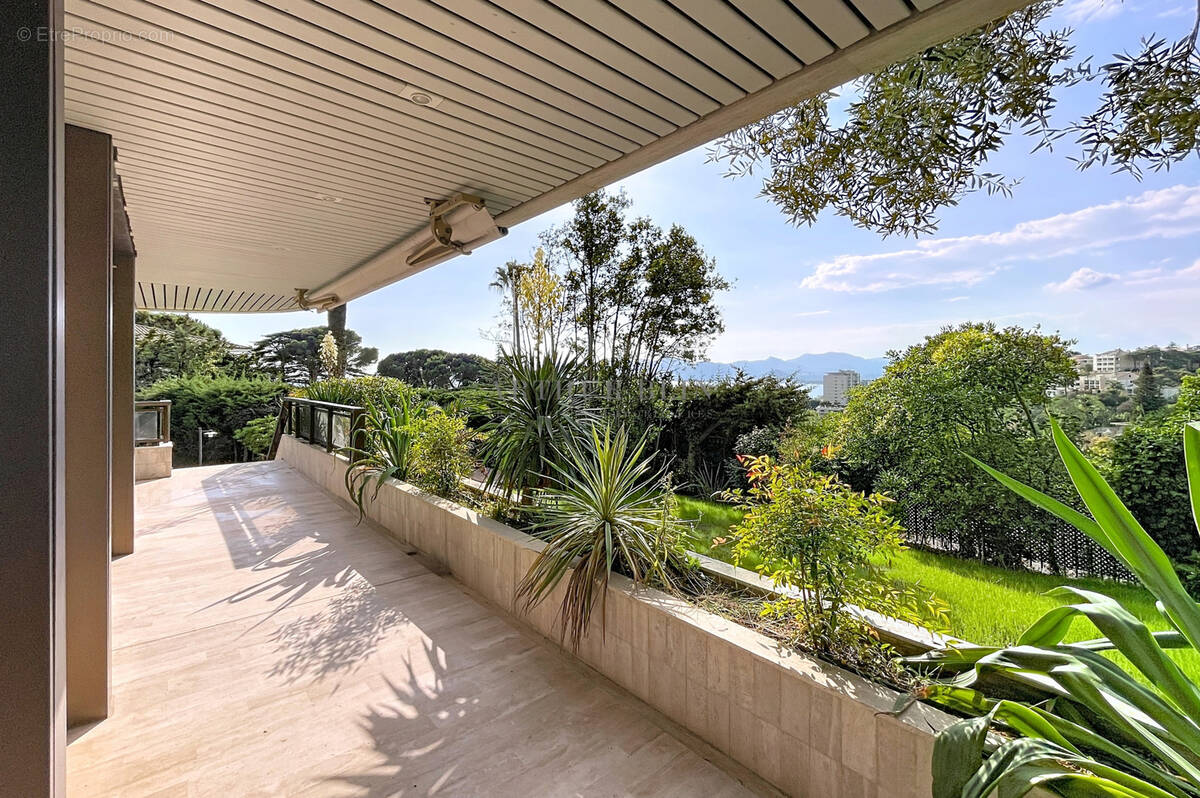 Appartement à CANNES