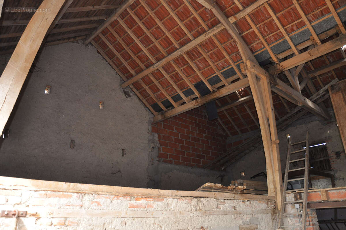 Jolie fermette à la campagne, 2 chambres, dépendances et terrain de 3090 m2 - photo 15