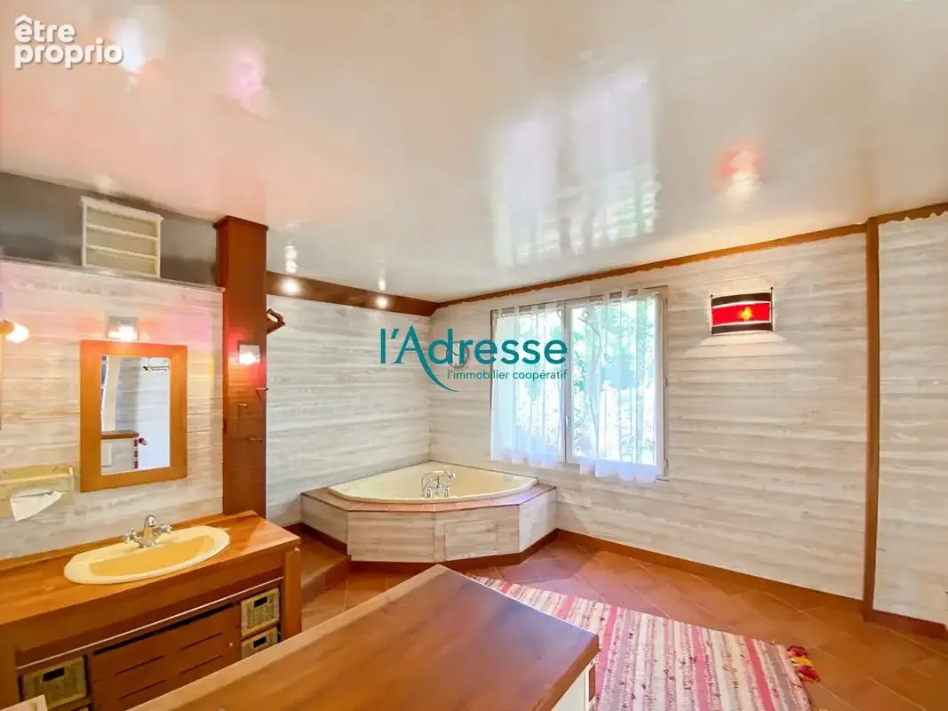 Jolie propriété  de 197m² en coeur de village - photo 14