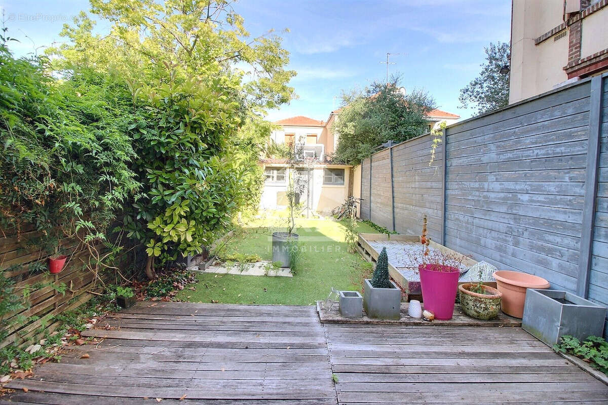 Maison à VILLENEUVE-LA-GARENNE