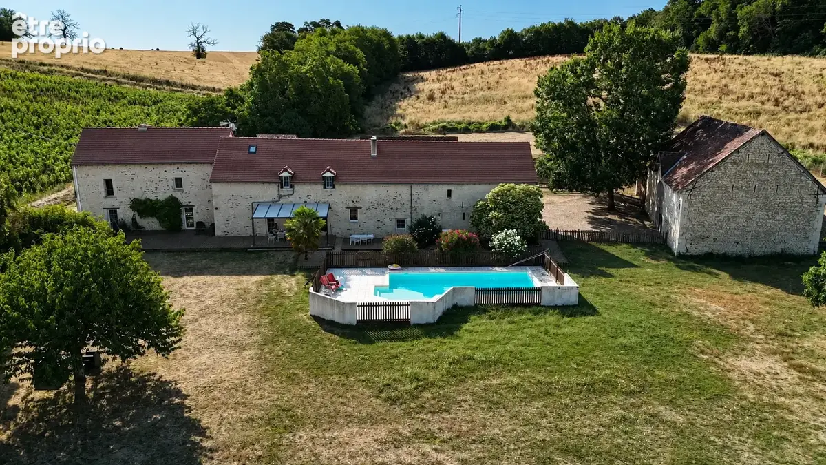 Maison à DANGE-SAINT-ROMAIN