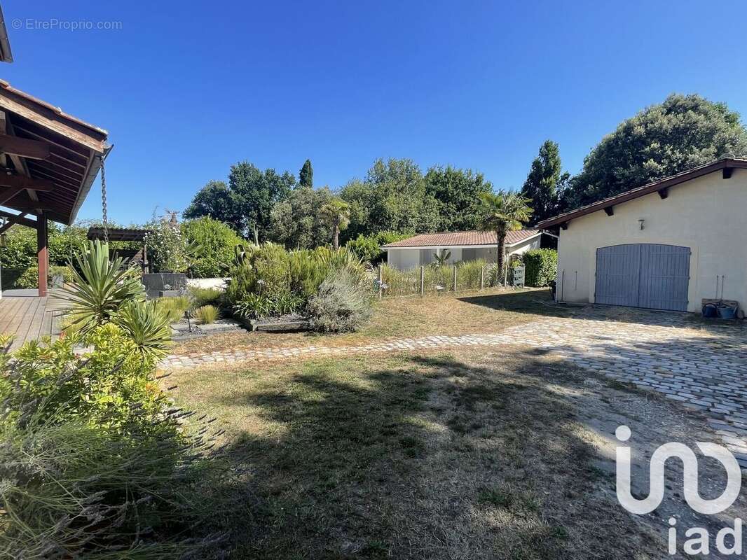 Photo 9 - Maison à AMBARES-ET-LAGRAVE