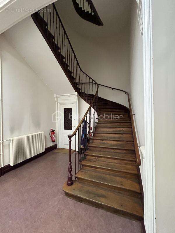 Ensemble immobilier - bureau ou habitation - parking - annexe - photo 3
