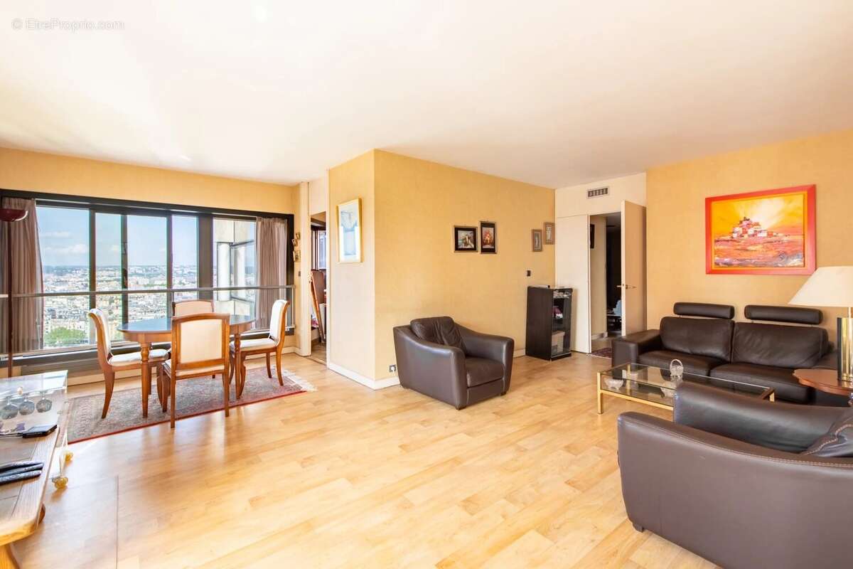 Appartement à PARIS-15E