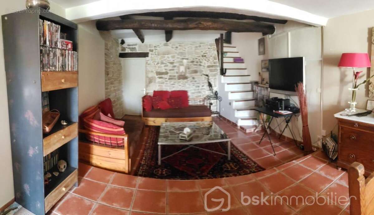 Maison à VEZENOBRES