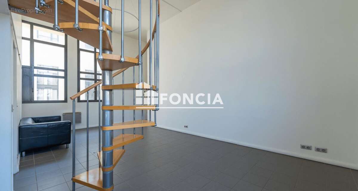 Appartement à AUBERVILLIERS