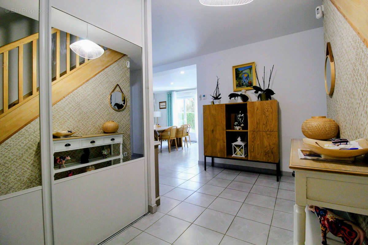 Maison à HOUDAN