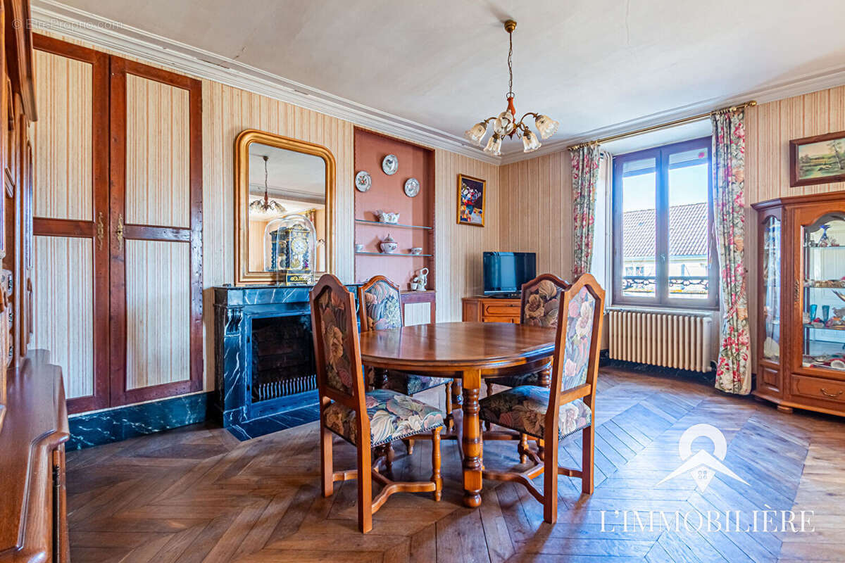 Maison à CHAUFFOUR-LES-ETRECHY