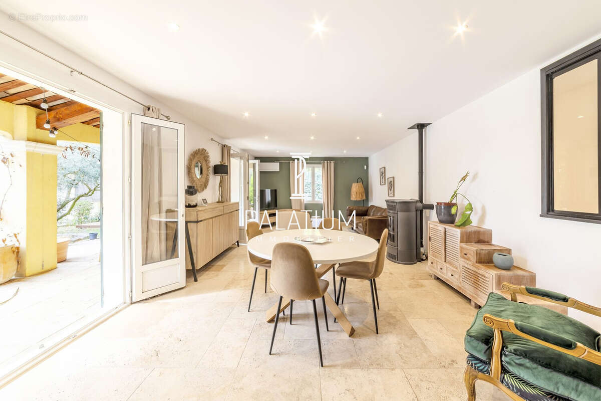 Maison à PIERREVERT