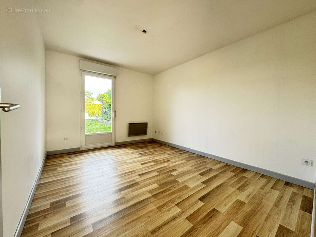 Maison à BARBEZIEUX-SAINT-HILAIRE