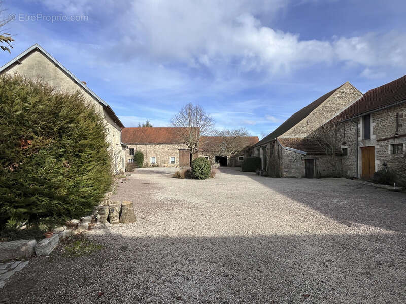 Maison à SEMUR-EN-AUXOIS
