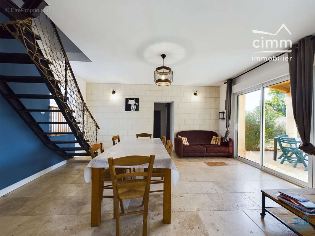 Maison à VILLEBERNIER