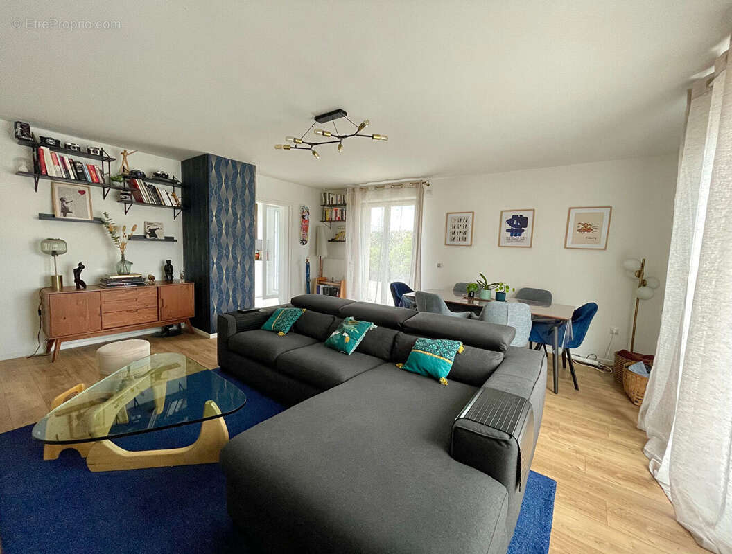 Appartement à SARTROUVILLE